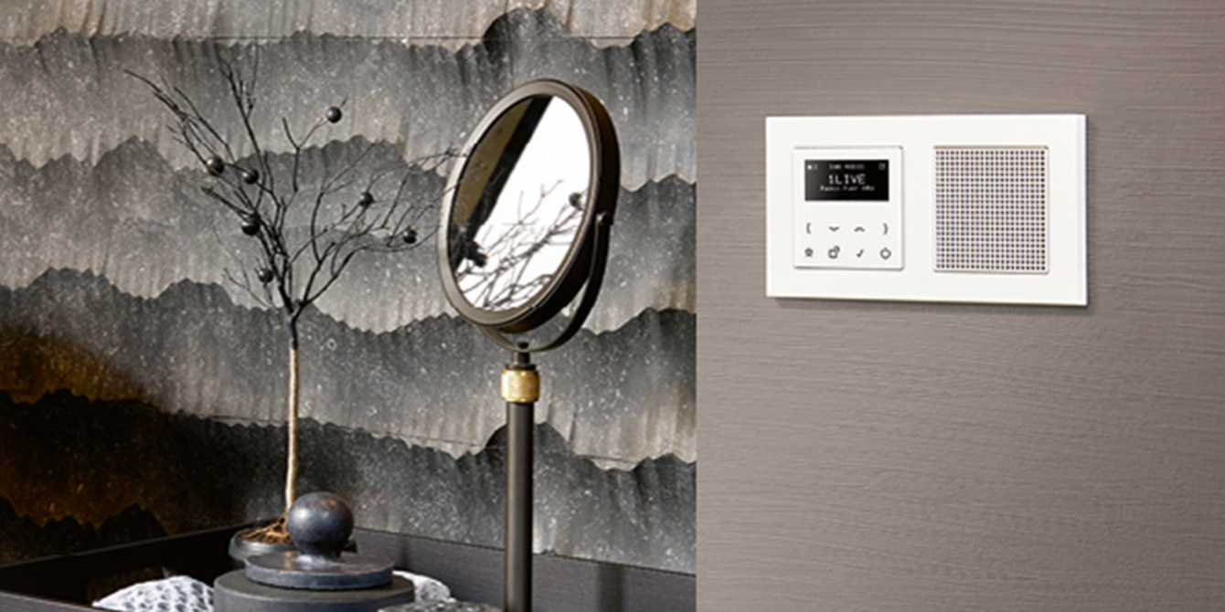 JUNG Smart Radio DAB+ bei Elektrotechnik Pinzer GbR in Nabburg